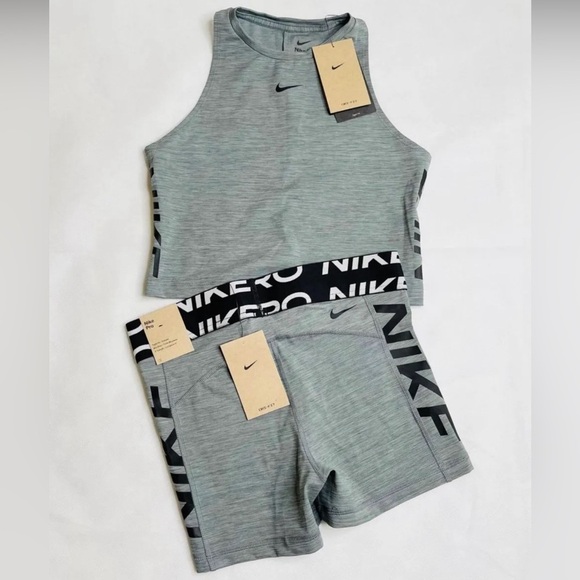 Nike Pants - Nike | Women’s Nike Spandex Matching Set